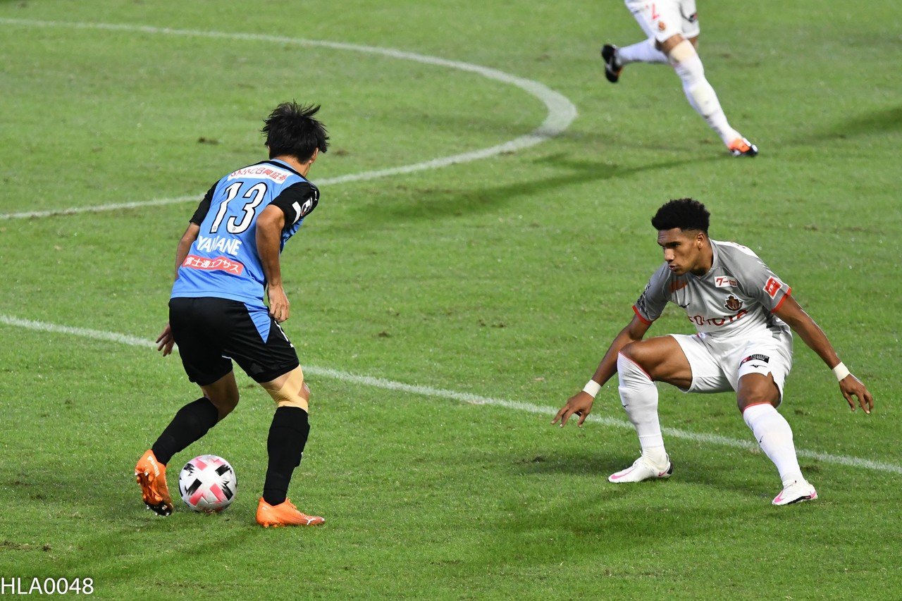 サイドの攻防 10月18日フロンターレ対グランパス戦 1 Hla0048 Note