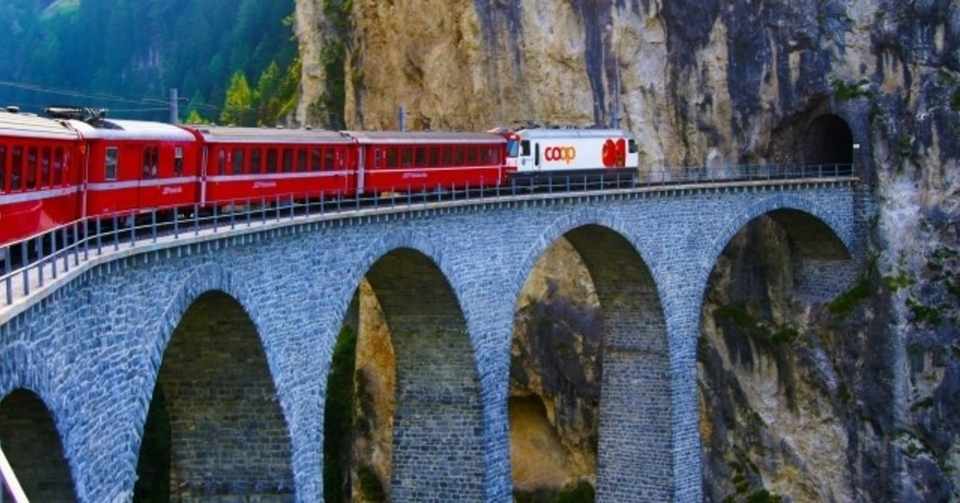 世界遺産 レーティシュ鉄道アルブラ線 ベルニナ線と周辺の景観 世界旅行 Note