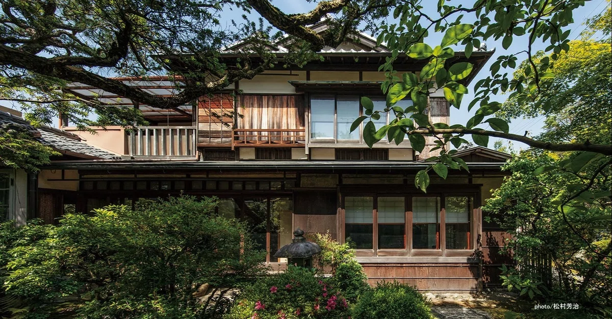 伝統的でありながら新しい数寄屋住宅「松雲荘」｜jimosumu（ジモスム）
