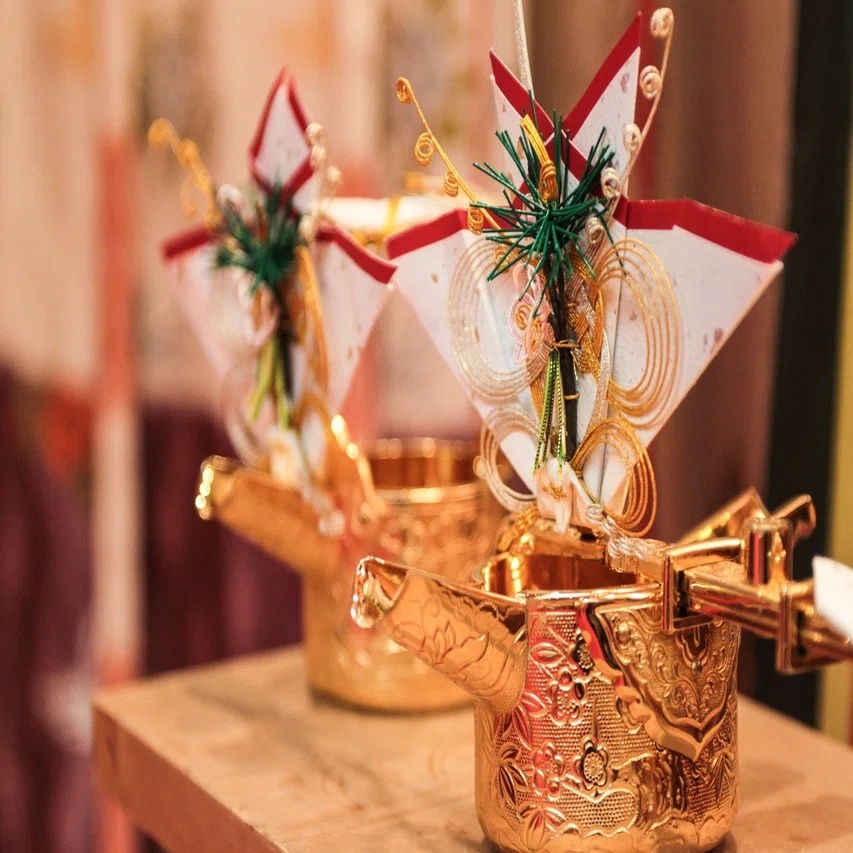 雄蝶雌蝶 ～神聖な酒器と雌雄を持つ装飾～｜山中源兵衛 髀肉之嘆