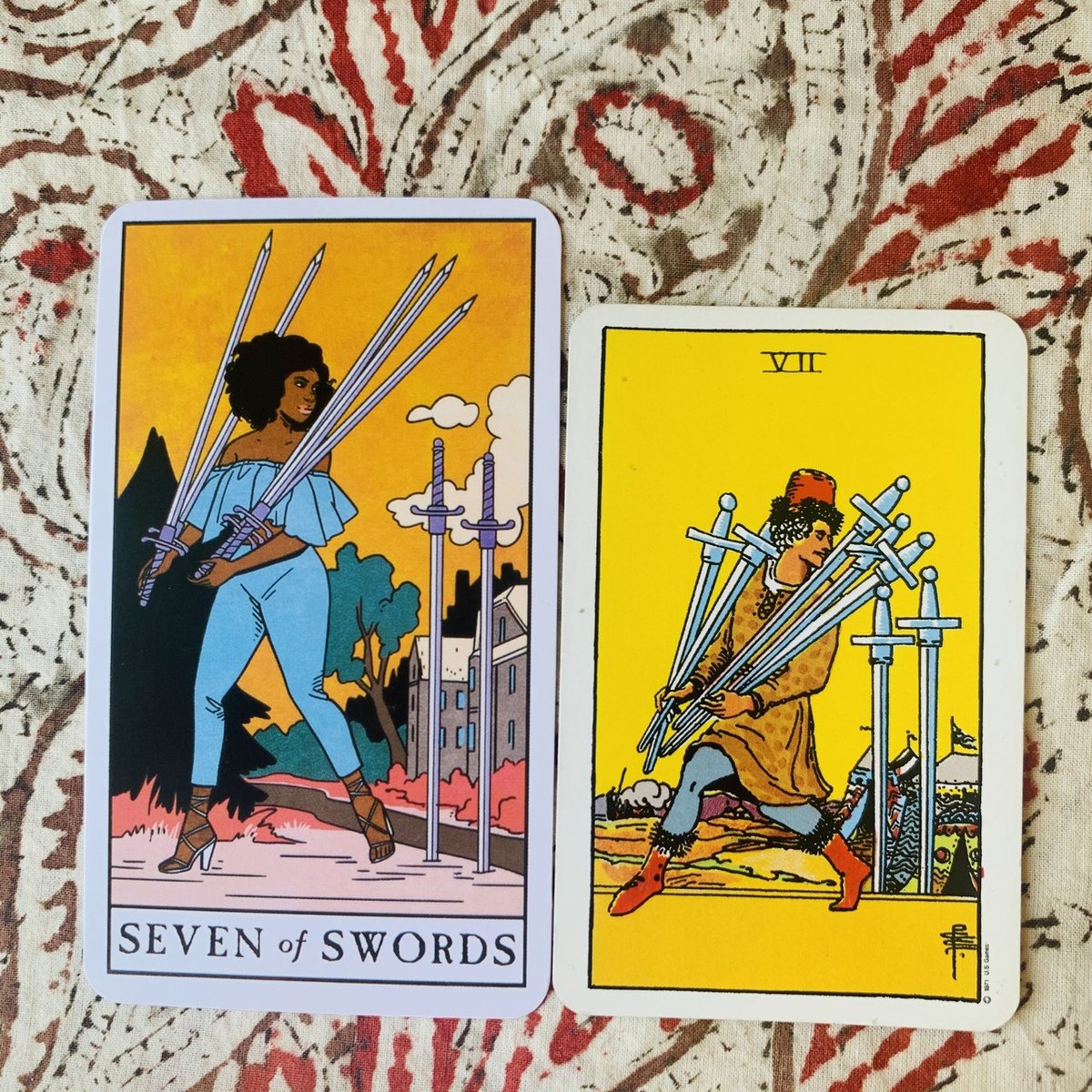 超レア✨海外インディーズデッキ✨鮮やかな色彩のモダンタロットカード Zeke's Arcana Colourful Unique Tarot Card Deck【