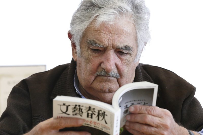世界一貧しい大統領 日本人への警告 成長を求めるな 幸せを求めよ ホセ ムヒカ 文藝春秋digital 世界一貧しい大統領 日本人への警告 成長を求めるな 幸せを求めよ ホセ ムヒカ 文藝春秋digital