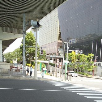 ニキビにニベアを塗ってしまった件について つくし Note