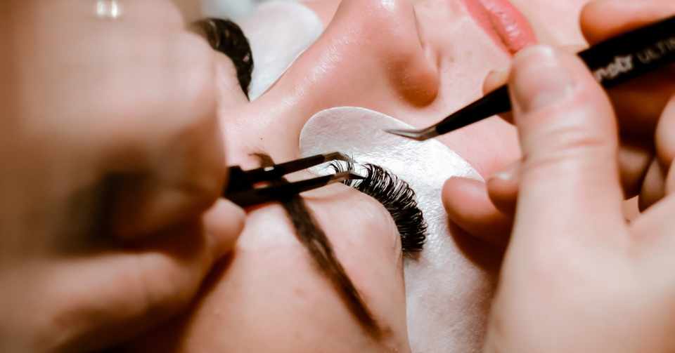 ボリュームラッシュとフレアエクステ取り扱いによってはトラブルの原因に Yuki How To Eyelash マツエク まつげパーマ Note