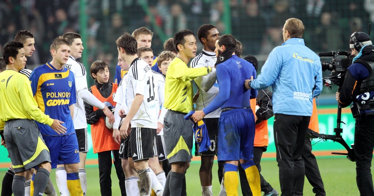 サッカーには２つの顔がある 中編 いえぽん 日本で１番ワクワクする試合を創るプロ審判 Note