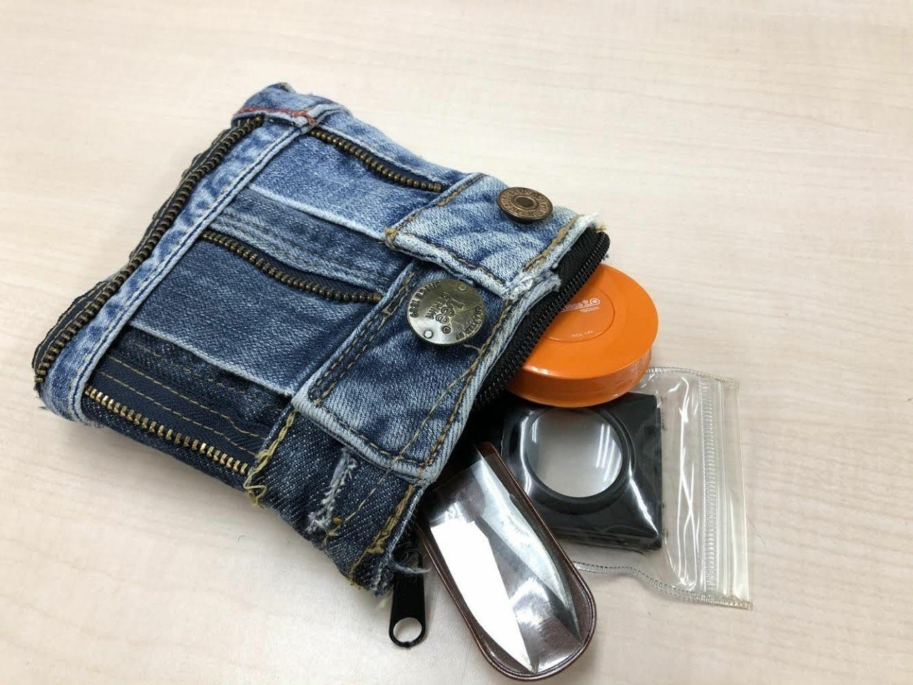 デニムリメイク 小物 リメイクデニムポケット付き 本革持ち手の小物入れ | iichi 日々の