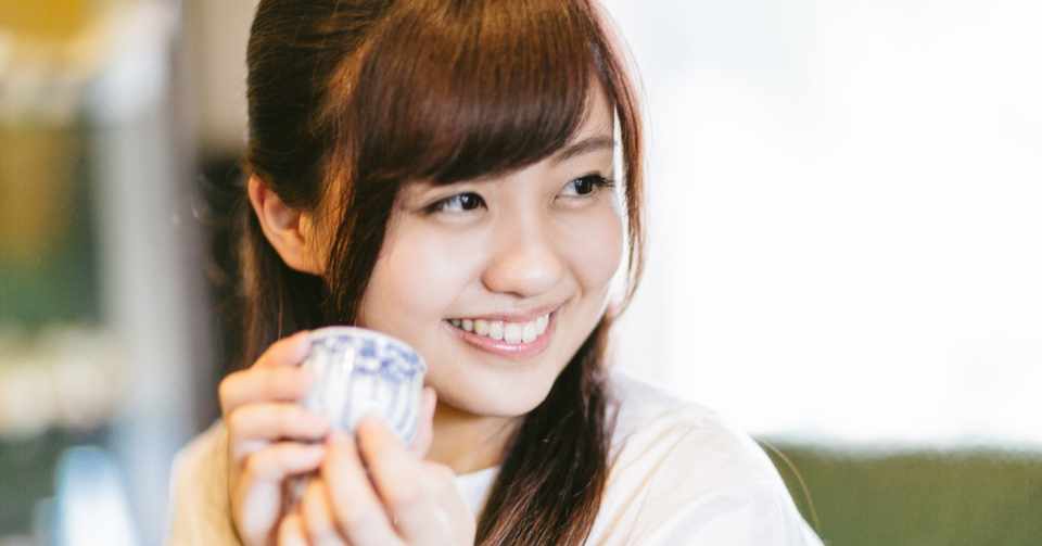 オトナ女子 男性からも女性からもモテる あざとかわいい女性の特徴とは イザちゃん Note