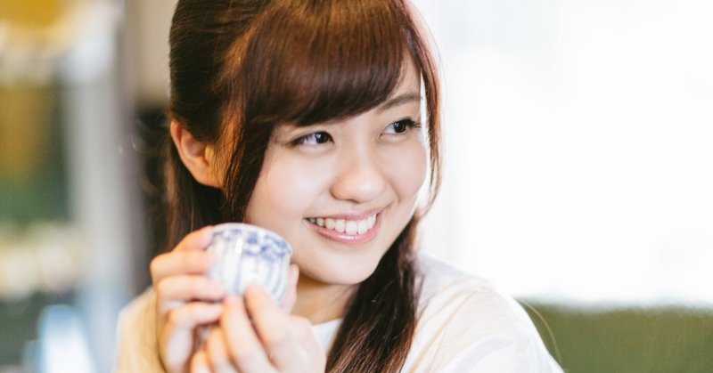 オトナ女子 男性からも女性からもモテる あざとかわいい女性の特徴とは イザちゃん Note