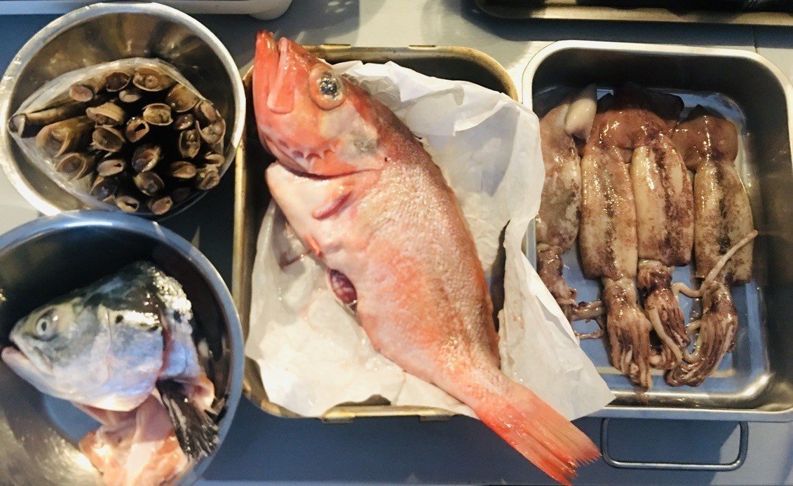 魚は一体 どちらを向くべきなのか メバルのアクアパッツァ ユイじょり Note