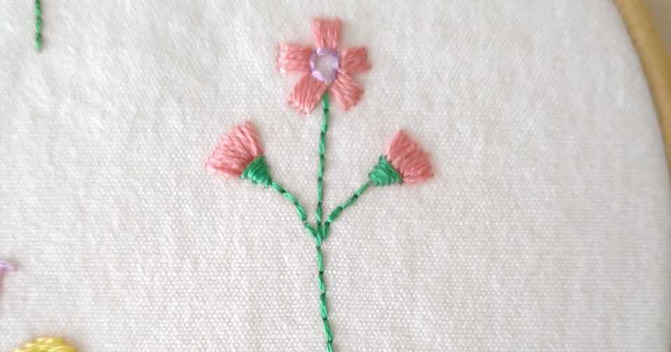 野の花の刺繍図案 ステップ8 蕾のついたお花の刺繍 Apostrophe S Note