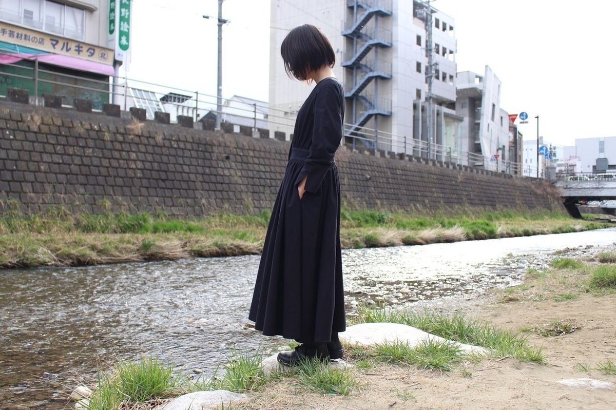 秋が冬に変わっていくこのトキを、Naot CLAUDIAと共に。｜🌻さんまり🌻