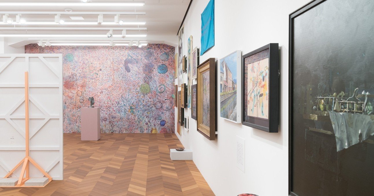 展評「梅津庸一キュレーション展 フル・フロンタル 裸のサーキュ