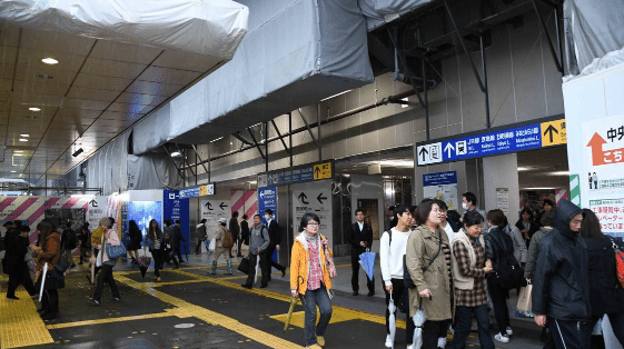 FireShot Capture 007 - 永遠に未完？｢横浜駅｣工事はいつ終わるのか - 駅･再開発 - 東洋経済オンライン - 経済ニュースの新基準 - toyokeizai.net