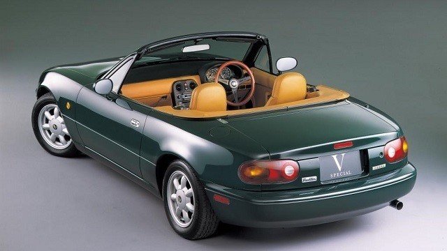 村上春樹の小説に登場する粋な車たち The Lotos Eaters Note