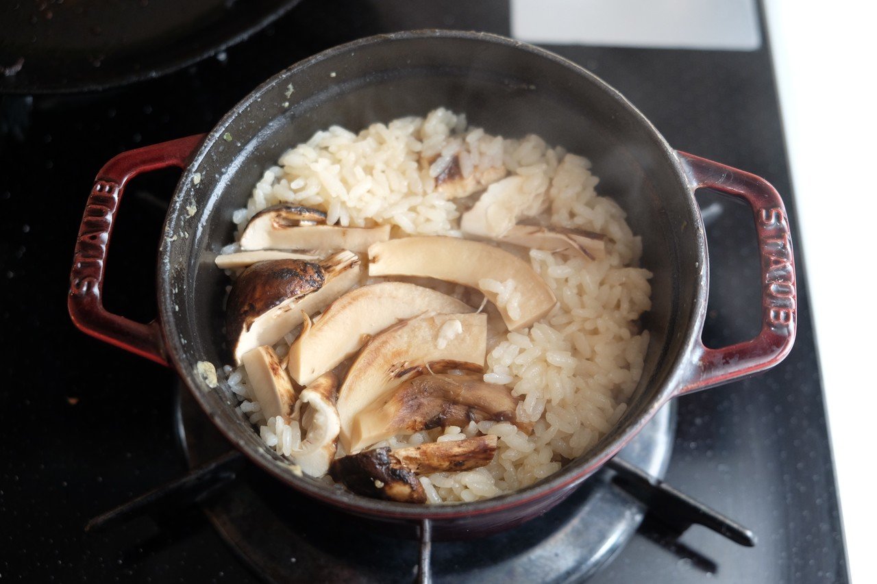 松茸 ご飯 安い フライパン