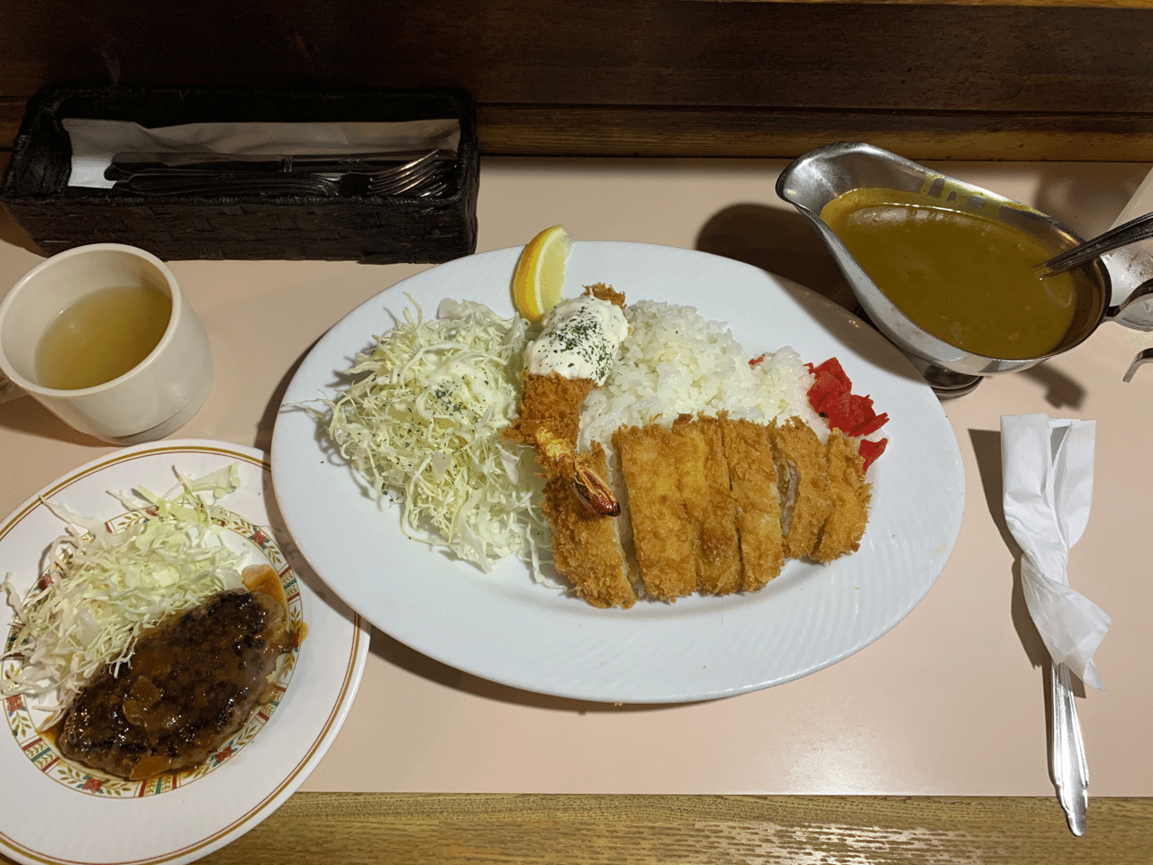 食事 キッチン カロリー 駿河台店 のカツカレーと大エビフライとハンバーグ 桔梗の花 도라지 Note 食事 キッチン カロリー 駿河台店 のカツカレーと大エビフライとハンバーグ 桔梗の花 도라지 Note