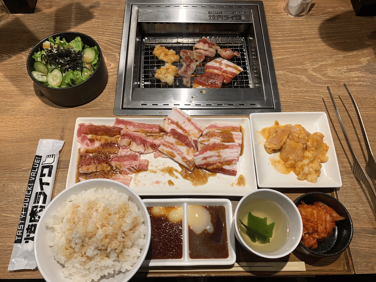 食事 焼肉ライク 赤坂見附店 のメガ盛りセット バラカルビ 豚カルビ ホルモン の450gとチョレギサラダミニ 桔梗の花 도라지 Note