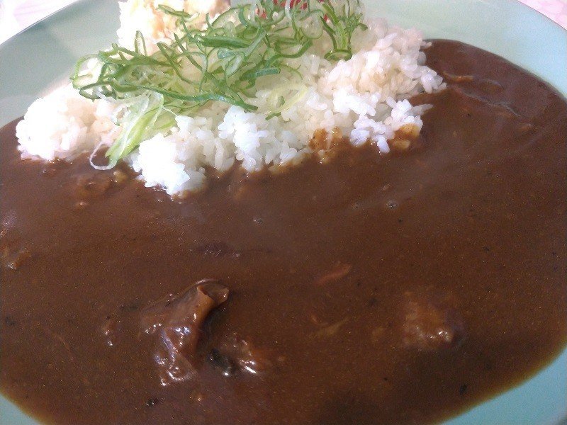 裏なんばにある カレーバーライム でお昼ご飯 昼はカレー屋さんで夜はbarなお店 48時間かけて作られた牛すじ堀江カレーを食べてきました マイルドな中にも辛さがある美味しいカレーライスでした Ht まるぞう Note