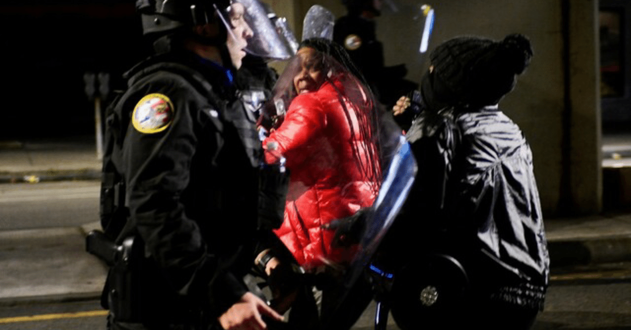 米国は分断されています 米フィラデルフィア 黒人男性射殺受け緊張続く 再び抗議デモ フィラデルフィア 27日 ロイターに産経新聞 ワシントン 黒瀬悦成 28日 の記事を混成して抜粋 長谷川七重 宇宙人思考から世界を観察してみます Note 米国は分断されています 米フィラデルフィア 黒人男性射殺受け緊張続く 再び抗議デモ フィラデルフィア 27日 ロイターに産経新聞 ワシントン 黒瀬悦成 28日 の記事を混成して抜粋 長谷川七重 宇宙人思考から世界を観察してみます Note