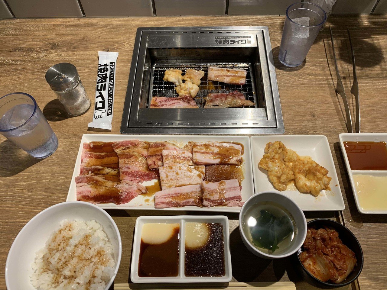 食事 焼肉ライク赤坂見附店 のメガ盛り プレート バラカルビ イベリコ豚カルビ ホルモン 桔梗の花 도라지 Note