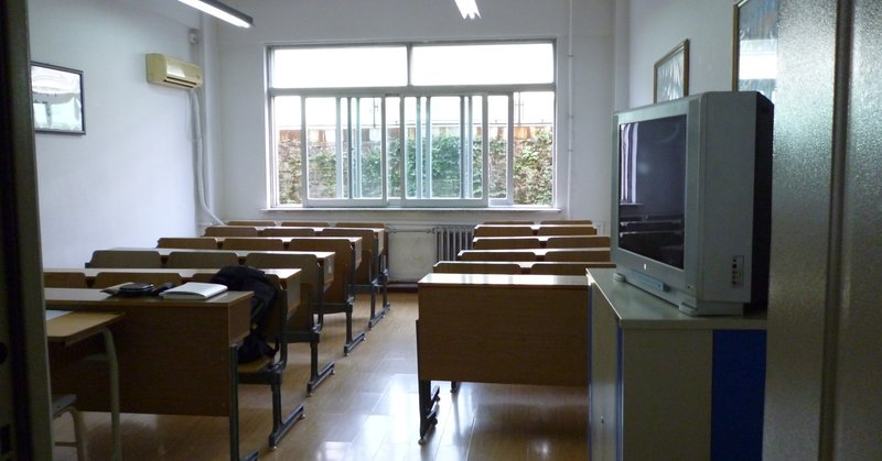 留学生活編 クラスメイトの韓国人の４ヶ国語 日本語 英語 韓国語 中国語 を話す 聡明な明るいお茶目なスラートした細い背の高い李さんが キムチを持って立っていました １３８番目 ごとうこうじ 57歳から中国留学 note