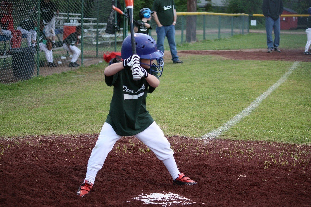 野球の練習試合でデッドボールを受けた甥っ子 小学生が投げる球は私の目からはとても遅く見えたので 後で 作戦の一つとして わざと当たりに行ったの って聞いたら わざと当たりに行く人なんかいません 椎良麻喜 物書き ｸﾞﾙﾃﾝﾌﾘｰ情報 小説 ｴｯｾｲ つぶやき 読書