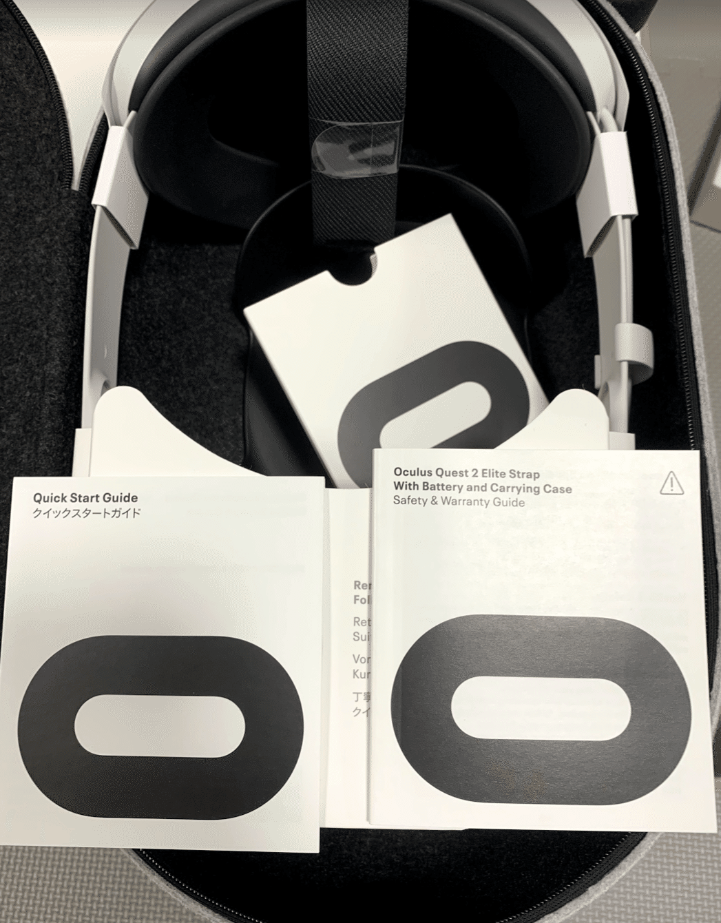 購入】Oculus Quest2 + Eliteストラップ バッテリーおよび携帯用