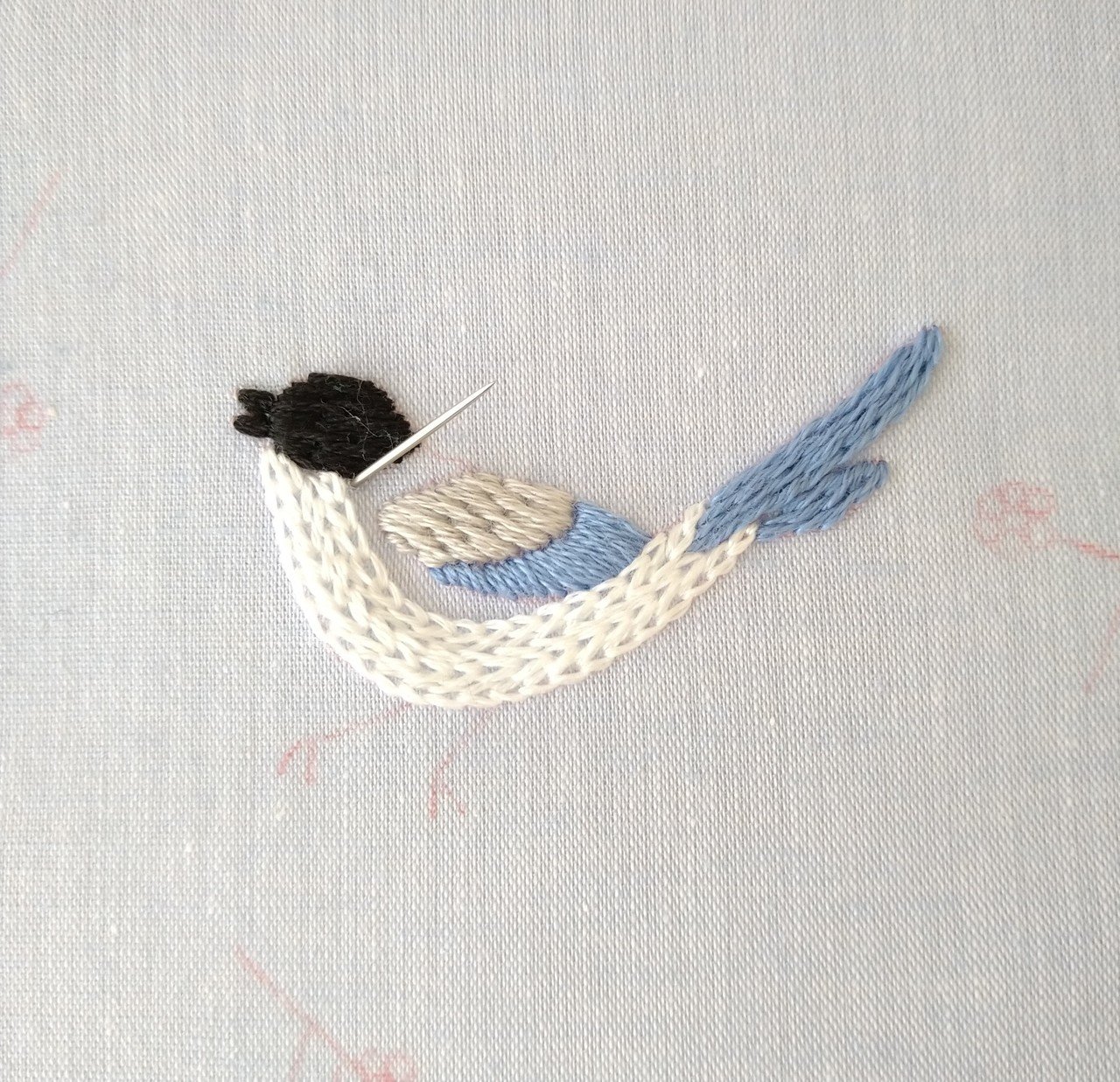 オナガの刺繍図案* ステップ4 〜体の刺繍〜｜Apostrophe+s 刺繍