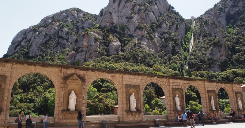 バルセロナ北部 岩山モンセラットへ スペイン一人旅日記 Sayuri Note