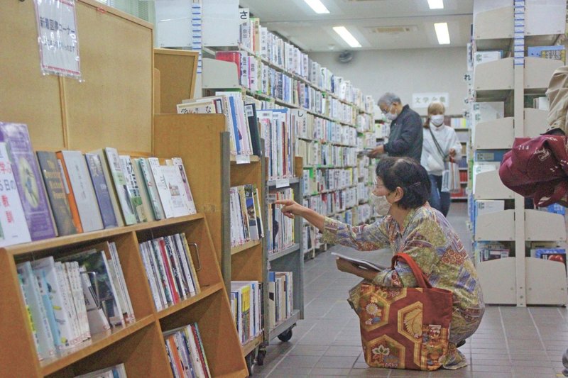 石巻市公共施設順次再開　図書館一部開館 (84)
