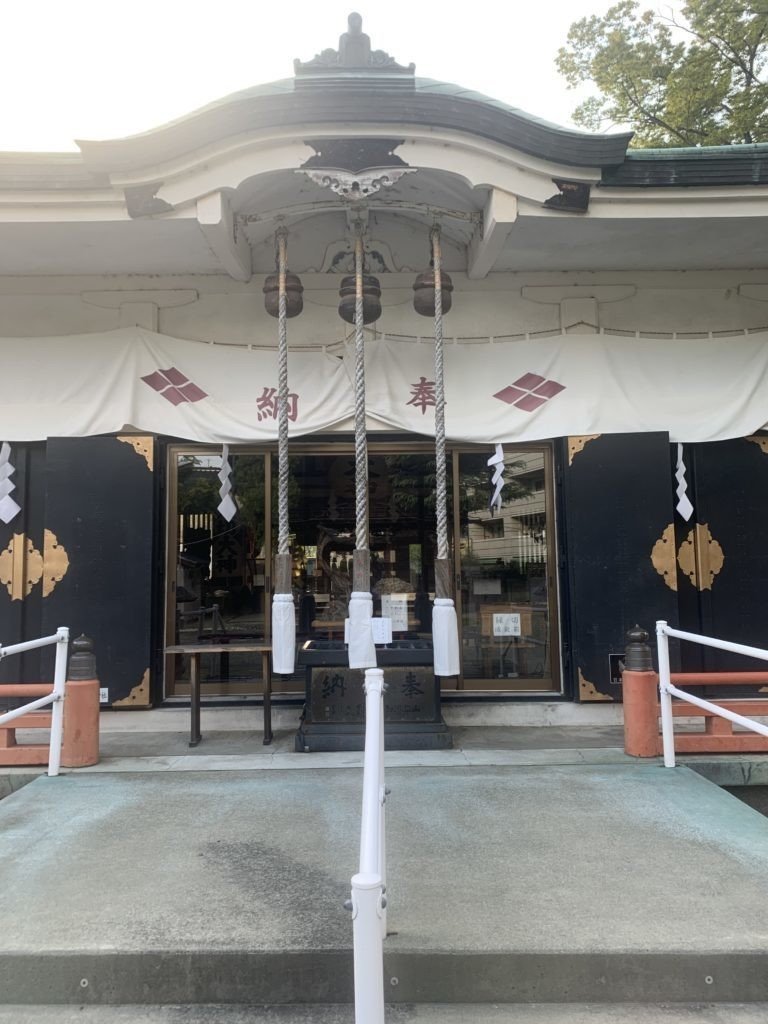 今回の記事は先日動画で紹介した穴切大神社でございます 穴切大神社 三人の神による超強力な縁結びと縁切りが魅力のパワースポット Shine Mese Com 11 01 メンター晶 Note