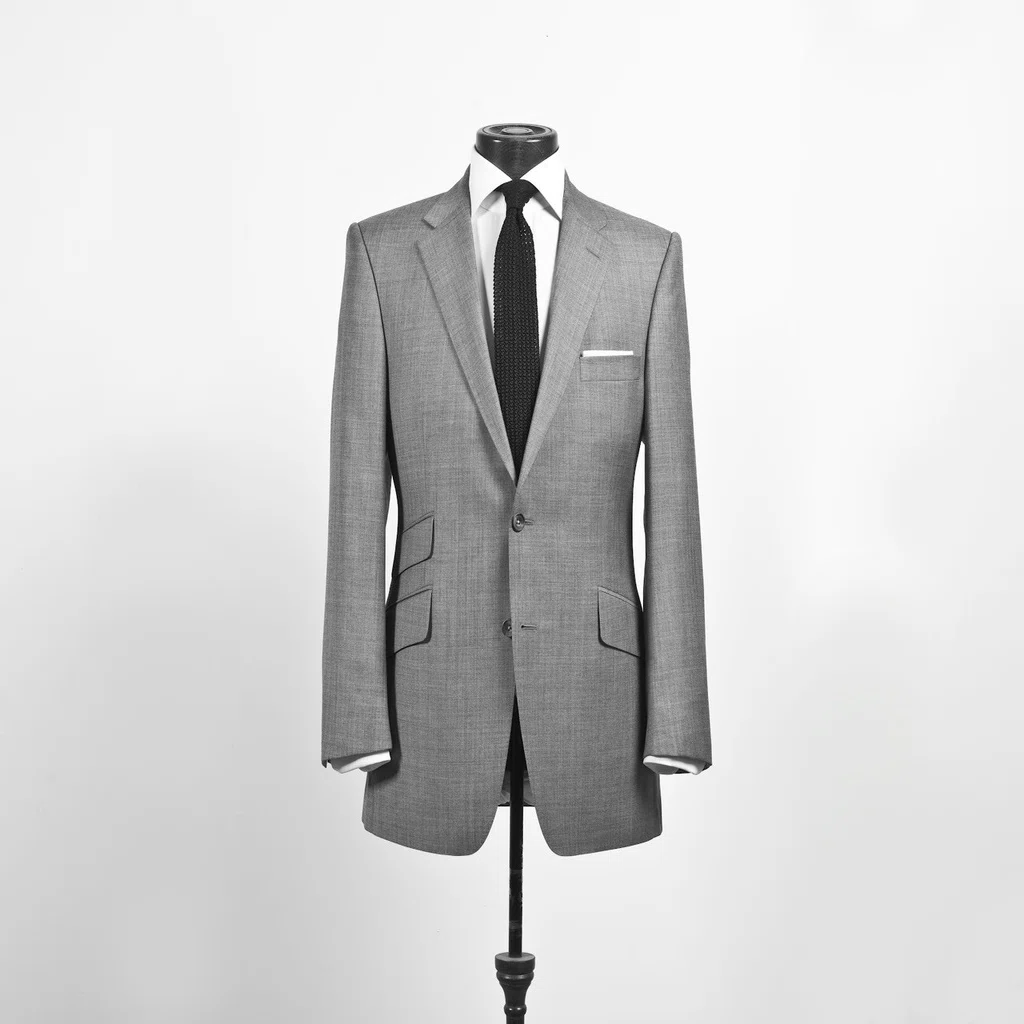 SUITS TO KILL ～ 007 ジェームズ・ボンドのスーツの謎～｜大村哲弥 