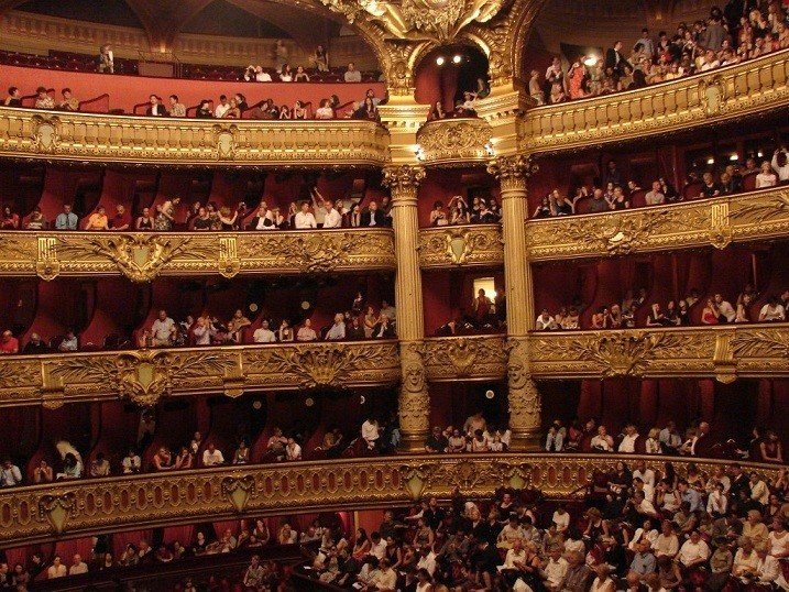 パリ　オペラ座　劇場　inside-the-paris-opera-house