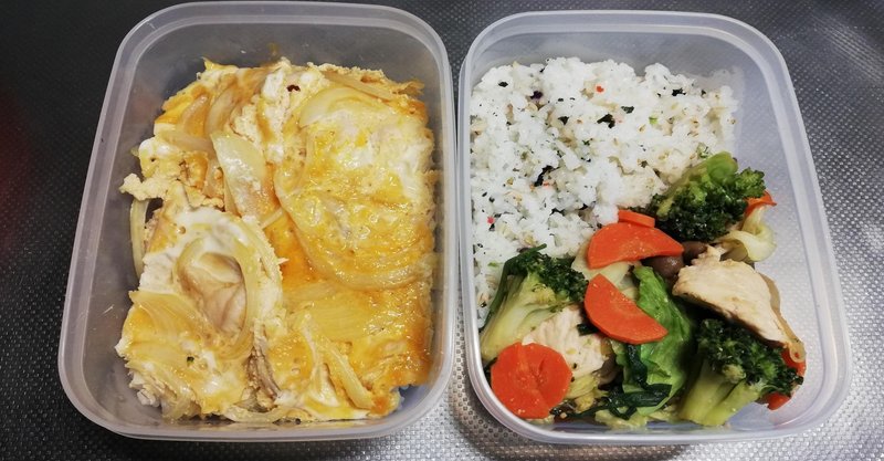 旦那マッスル弁当 鶏むね肉の親子丼と鶏むね肉の味噌だれ炒め 減量期 おかな コーチング管理栄養士 Note