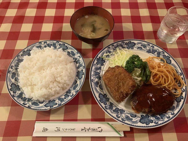 食事 赤坂見附駅前の 河鹿 の Aランチ ハンバーグ カニコロッケ 桔梗の花 도라지 Note 食事 赤坂見附駅前の 河鹿 の Aランチ ハンバーグ カニコロッケ 桔梗の花 도라지 Note