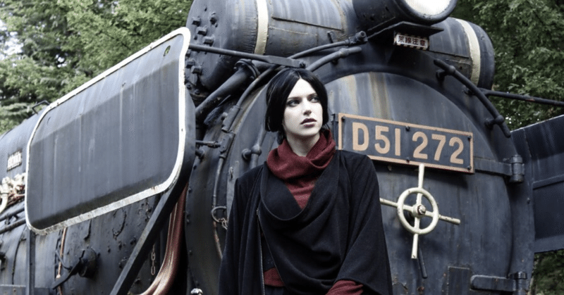 戦後から現代人は常に 仮装 をしている 鬼滅の刃 の映画を観に行く際に更に世界観に浸る方法 ゴスロリの帝王と呼ばれた男 note