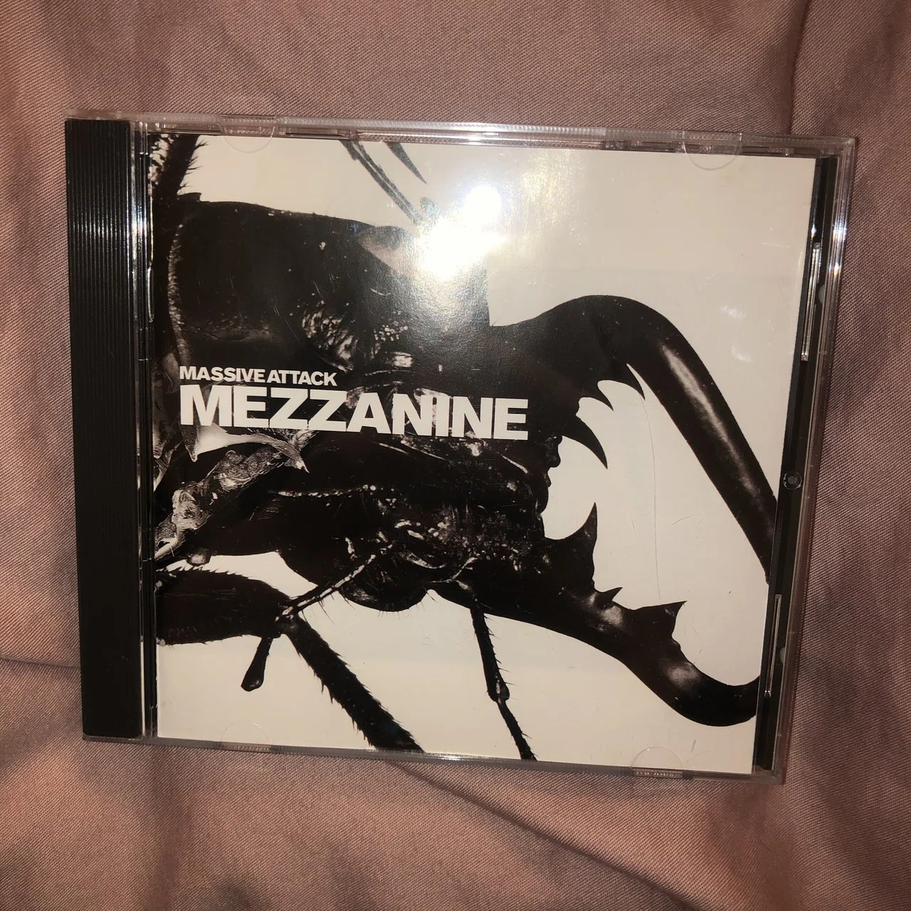 Massive Attack の『Mezzanine』を聴いてみた編｜内山 結愛