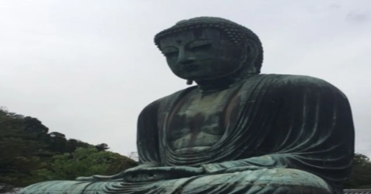 鎌倉の大仏 数々の災害をくぐり抜けたお姿｜konno kumiko