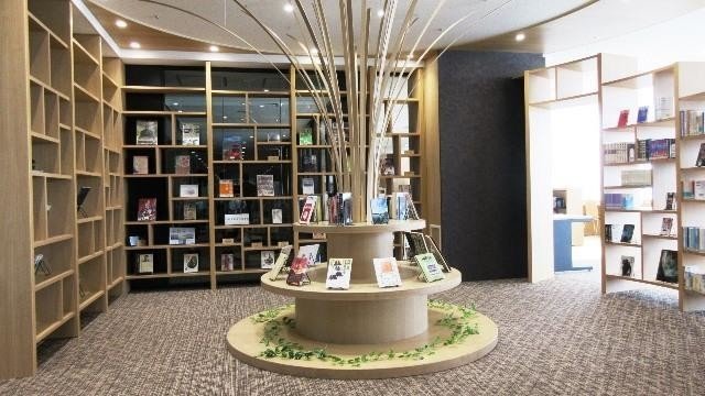 有隣堂 小田原駅隣接施設に 出会う図書館 日販通信note Note