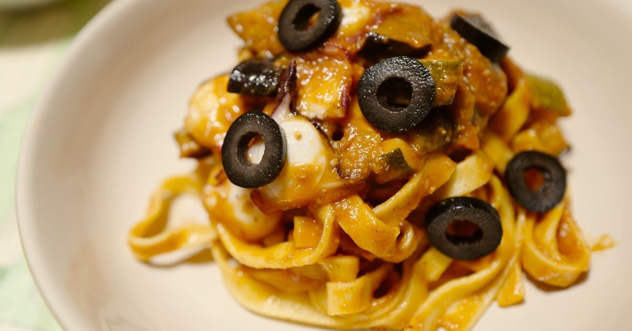 タコとトマトとフェットチーネ Pata家の定番 Pata Papapasta Note タコとトマトとフェットチーネ Pata家の定番 Pata Papapasta Note