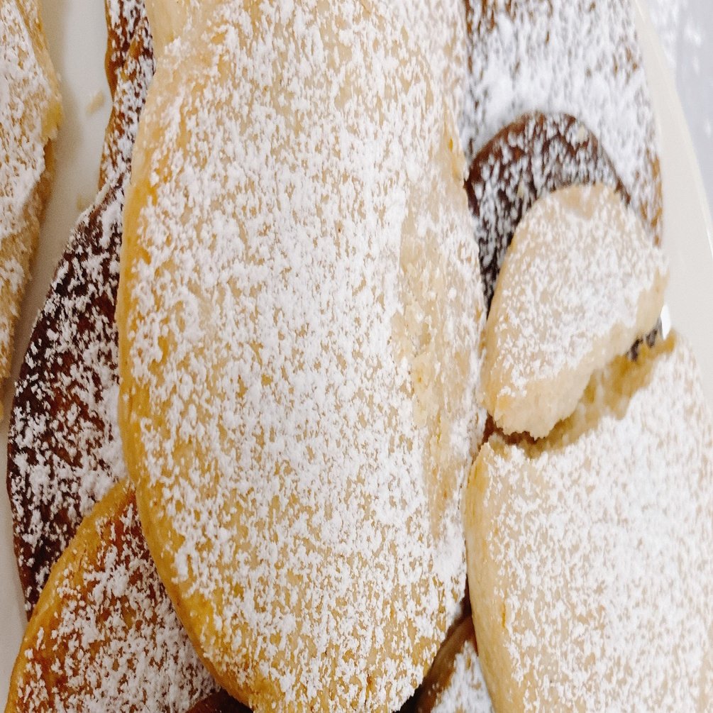 旅する胃袋 スペインの伝統菓子ポルボロンを 日本で再現してみた ルミ Note