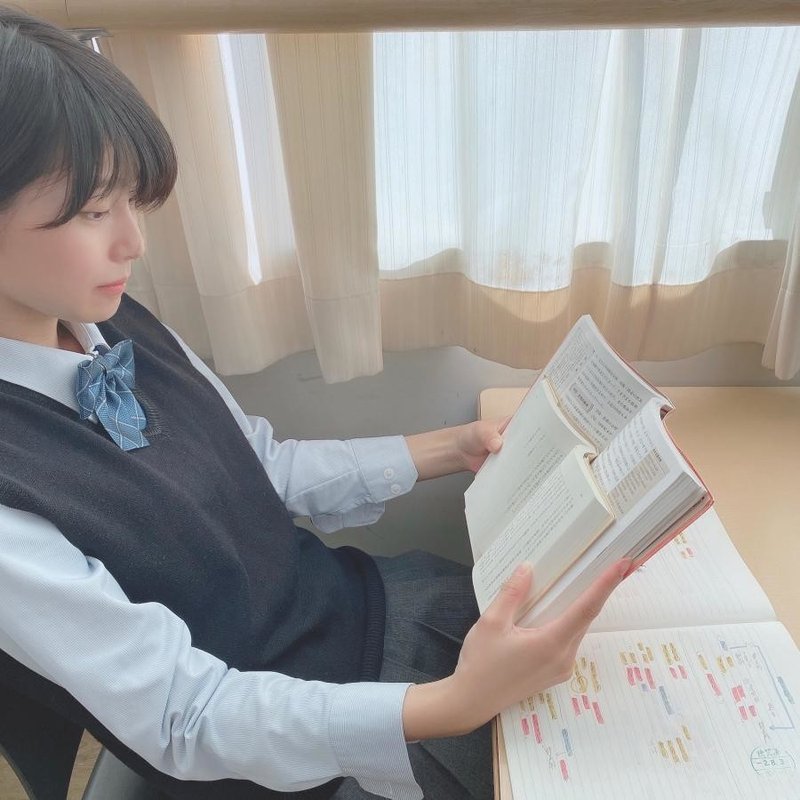 読書と女子 短評 1位 3位入賞作 ミスid公式