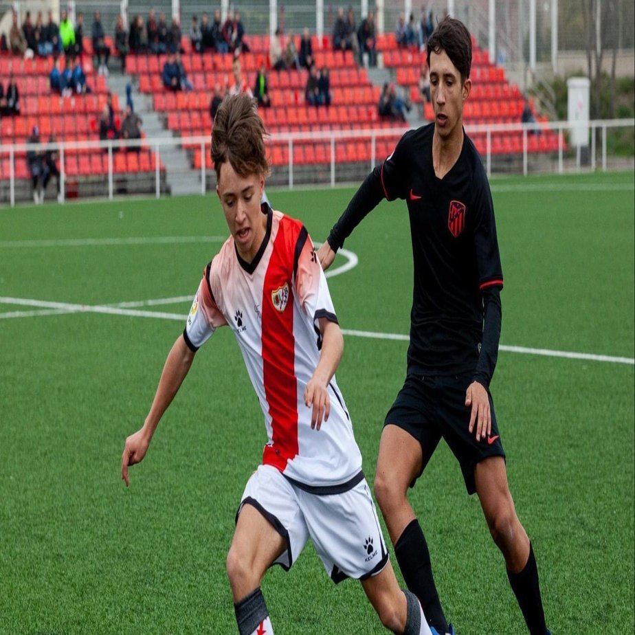 Cbの縦パスはどう入れるのか サッカーを知っている17歳とサッカーを知らない大人 小嶋将太 アナリスト Note