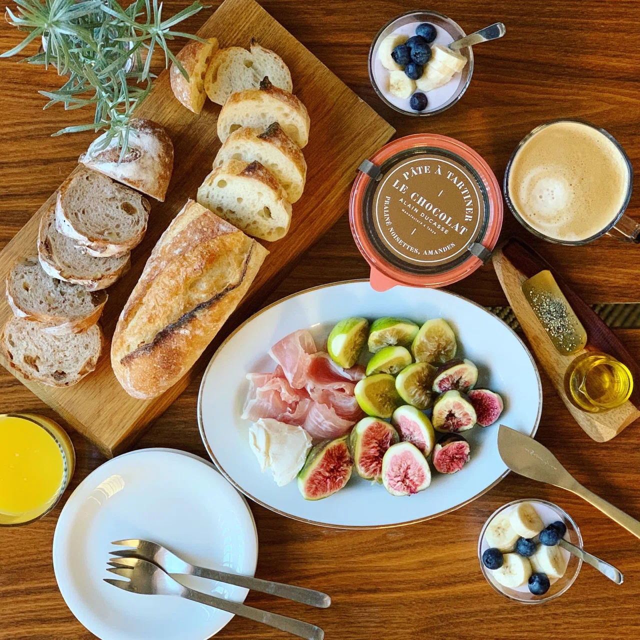 Alain Ducasse] Sweet morning bread with chocolate spread｜みずのさちこ