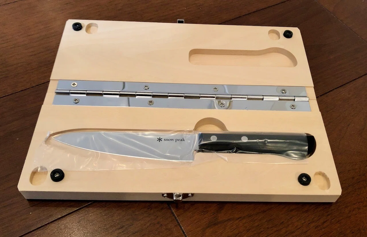 まな板に包丁を収納できるスグレモノ！スノーピーク マナイタセット M