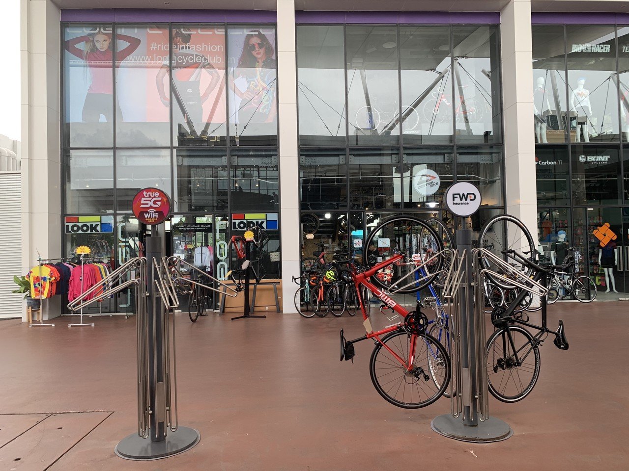 バンコクで自転車に乗る。Sky lane Thailand に行ってきた。｜塚田 