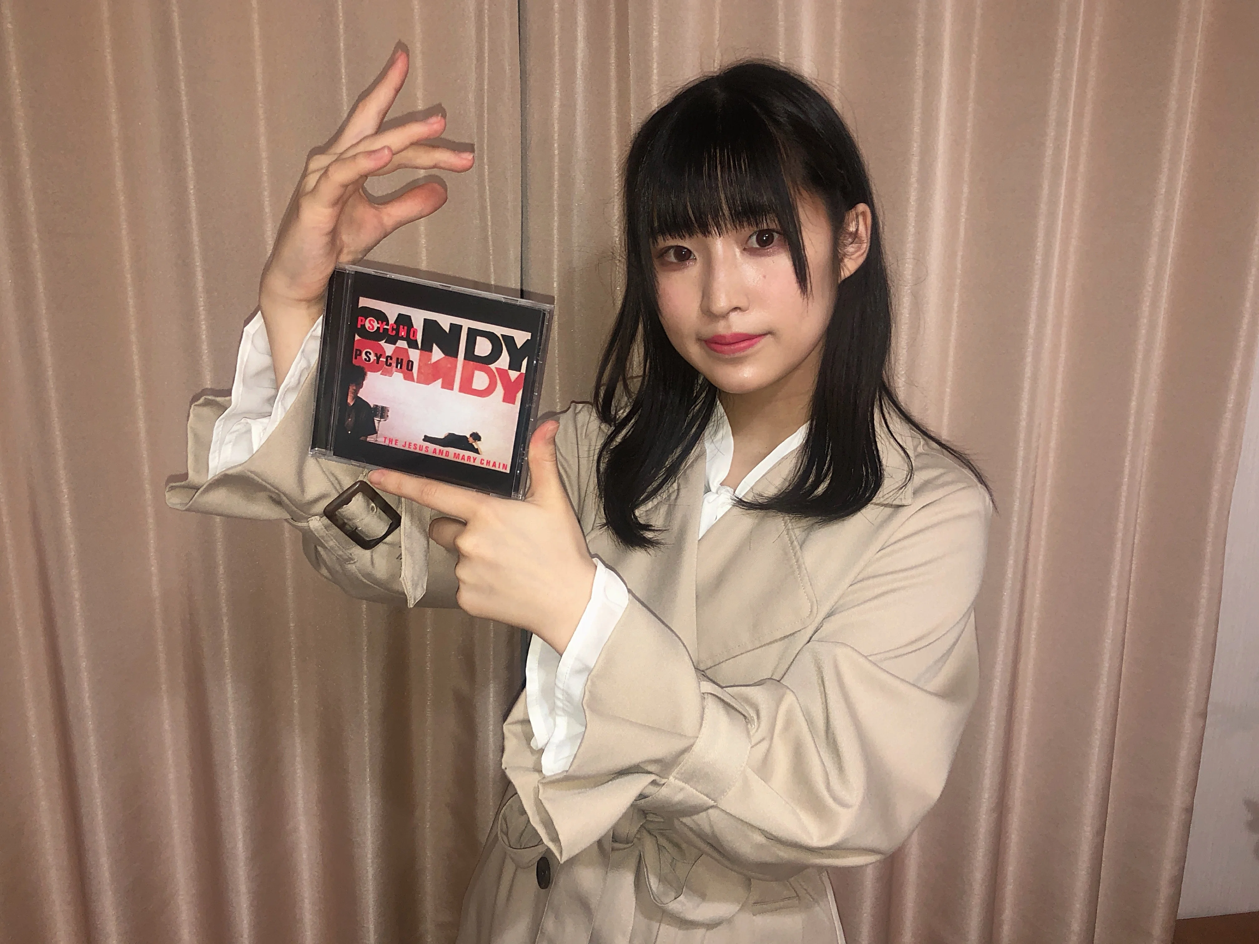The Jesus and Mary Chain の『Psychocandy』を聴いてみた編｜内山 結愛