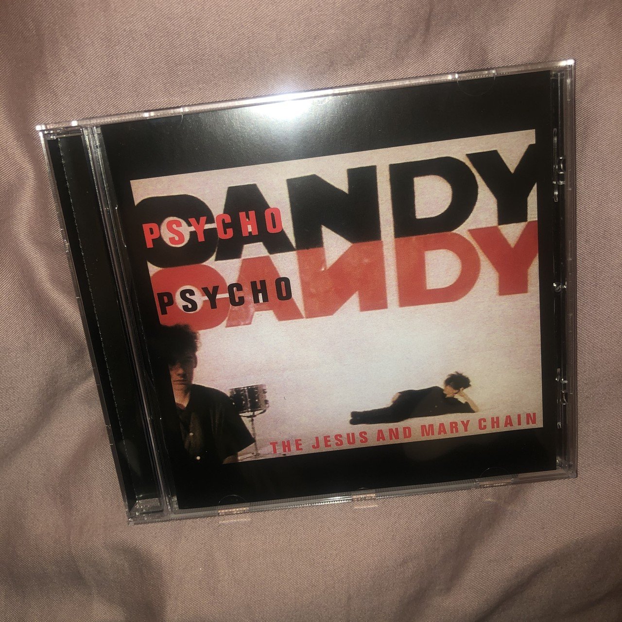The Jesus and Mary Chain の『Psychocandy』を聴いてみた編｜内山 結愛