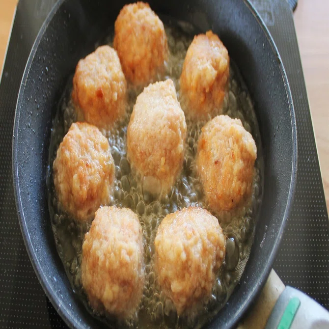ちゃんとしてるのに簡単 フライパン 少量油 省エネ揚げ物 エスビー食品