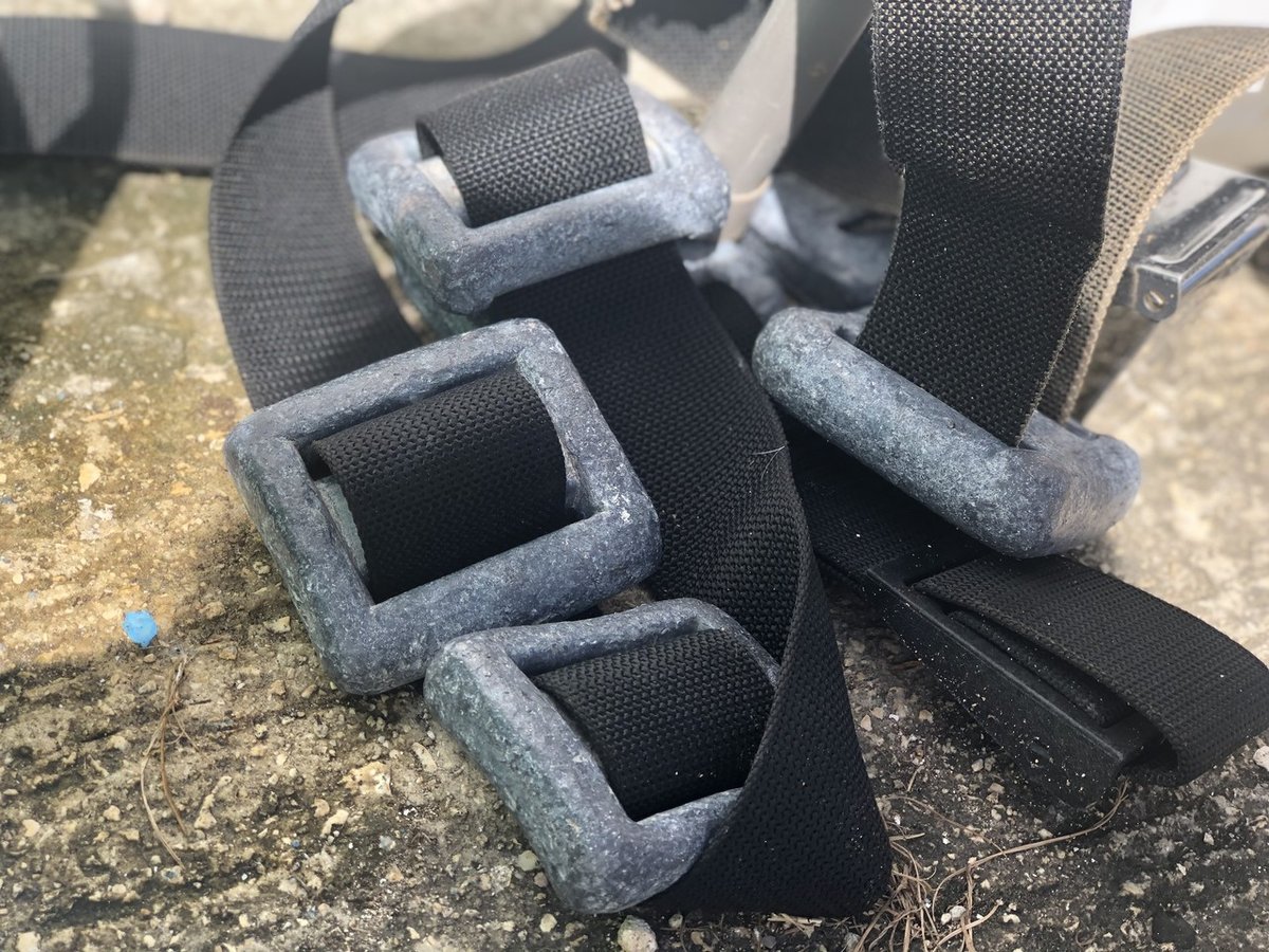 オシャレダイビングカラーウエイト7キロ値下げ‼️? AQUALUNG 即日あり